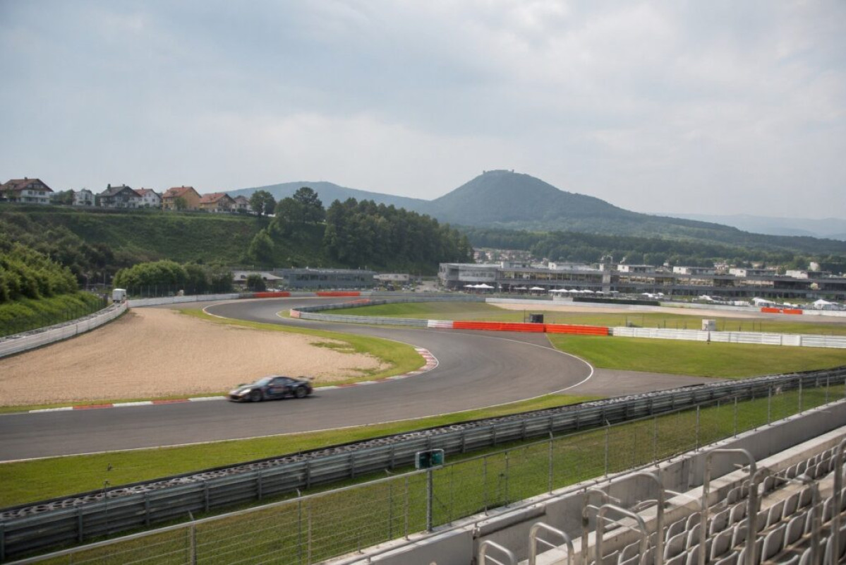 Ústavní soud potvrdil omezení hluku Autodromu Most