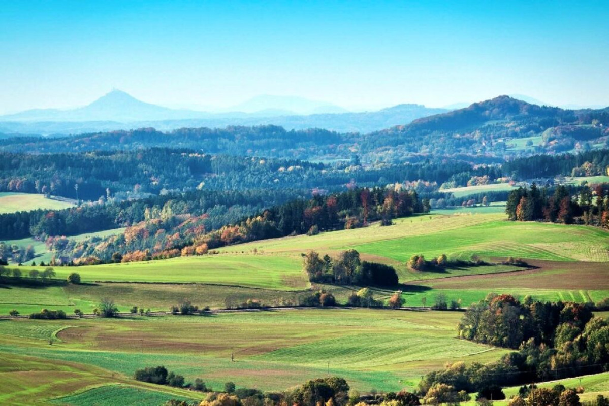 Zvičina nabízí výhled na Krkonoše i výlety Podkrkonoším Zvičina nabízí výhled na Krkonoše i výlety Podkrkonoším