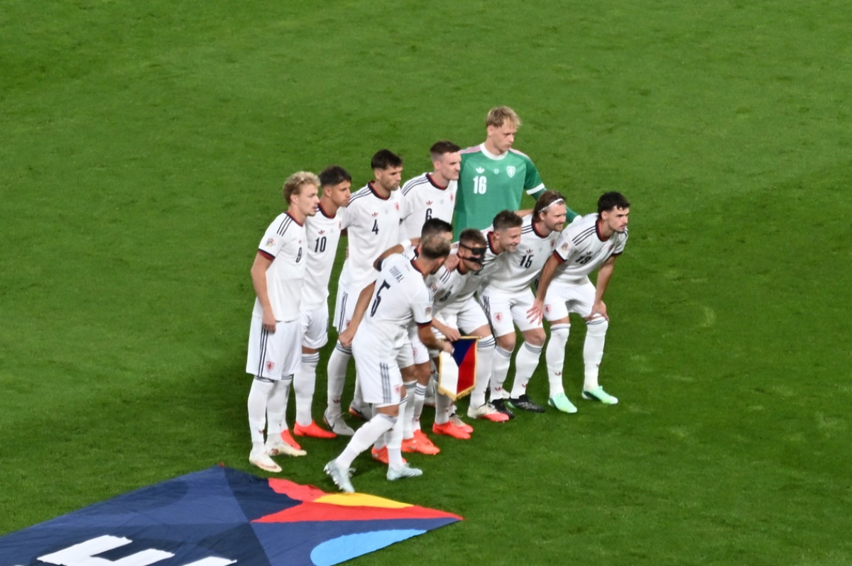 Čeští fotbalisté poprvé pod vedením prvního zahraničního kouče prohráli 1:2