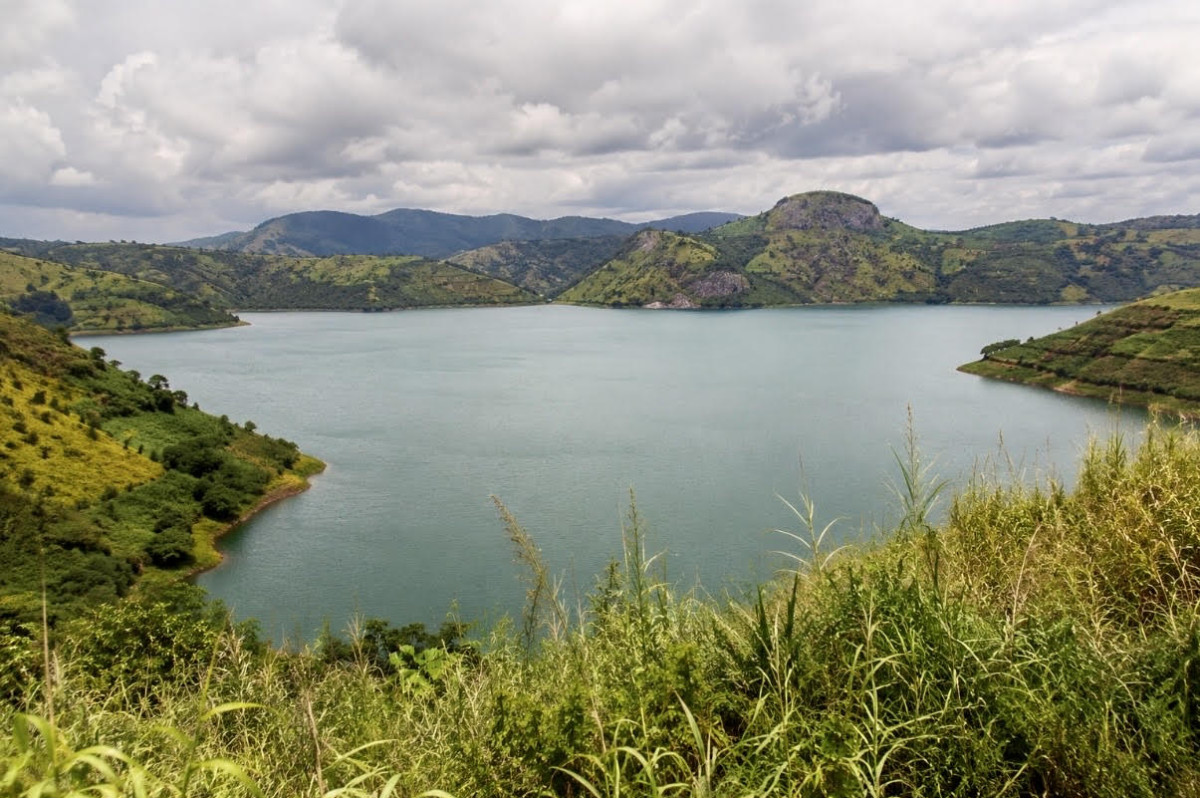 Lake Nyos. Jezero, které za jedinou noc zabilo vesnice