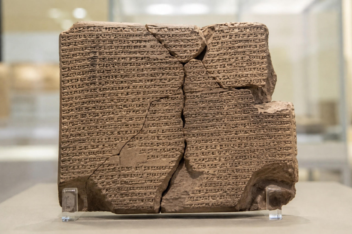Gilgameš byl ze dvou třetin bohem. Co skutečně říká jeho epos? Gilgameš byl ze dvou třetin bohem. Co skutečně říká jeho epos?