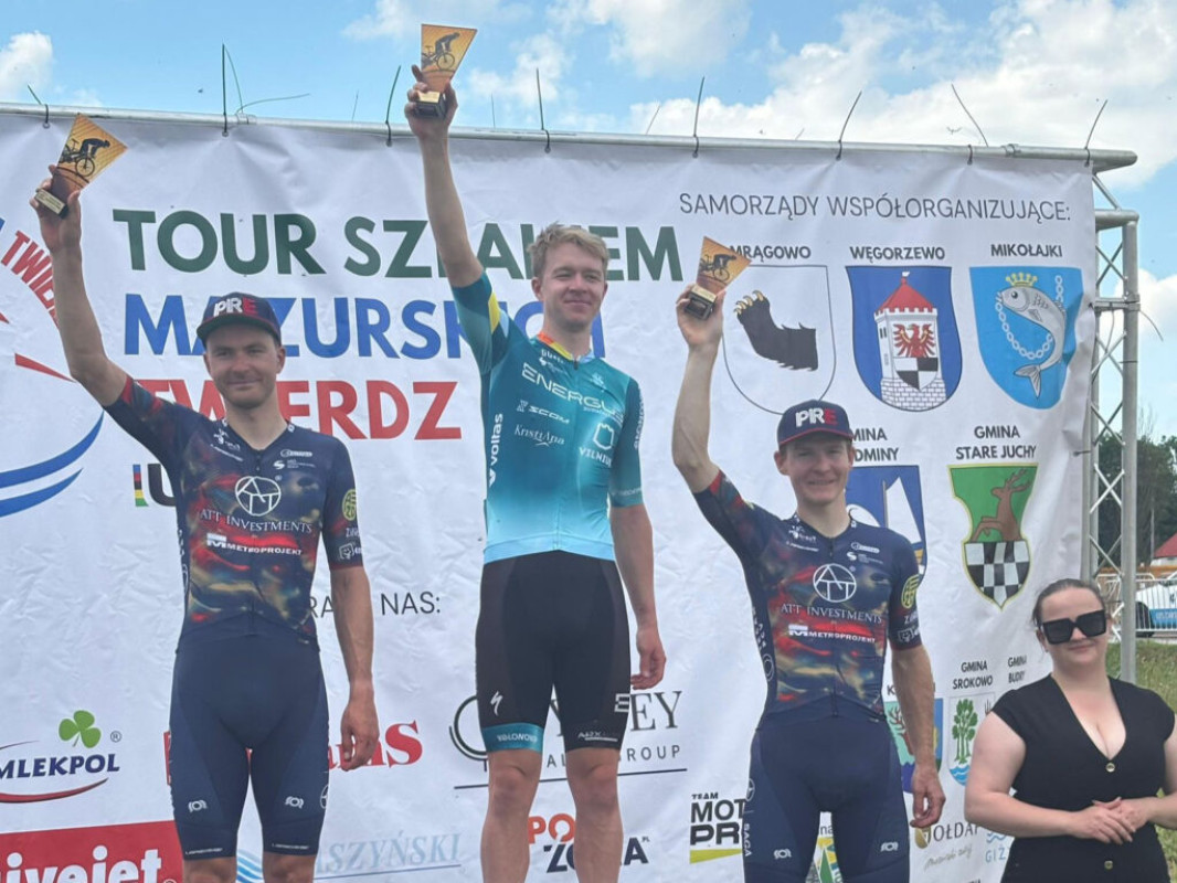 62 UCI bodů z Mazur. Pawlak a Neuman vybojovali pódium v GC