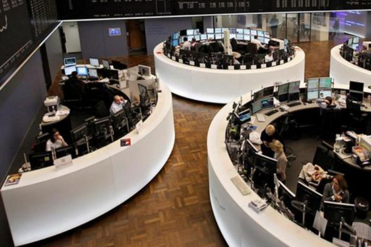 Akciové trhy: Zbrojaři a banky pod tlakem, PX za týden odepsal 2,77% Akciové trhy: Zbrojaři a banky pod tlakem, PX za týden odepsal 2,77%