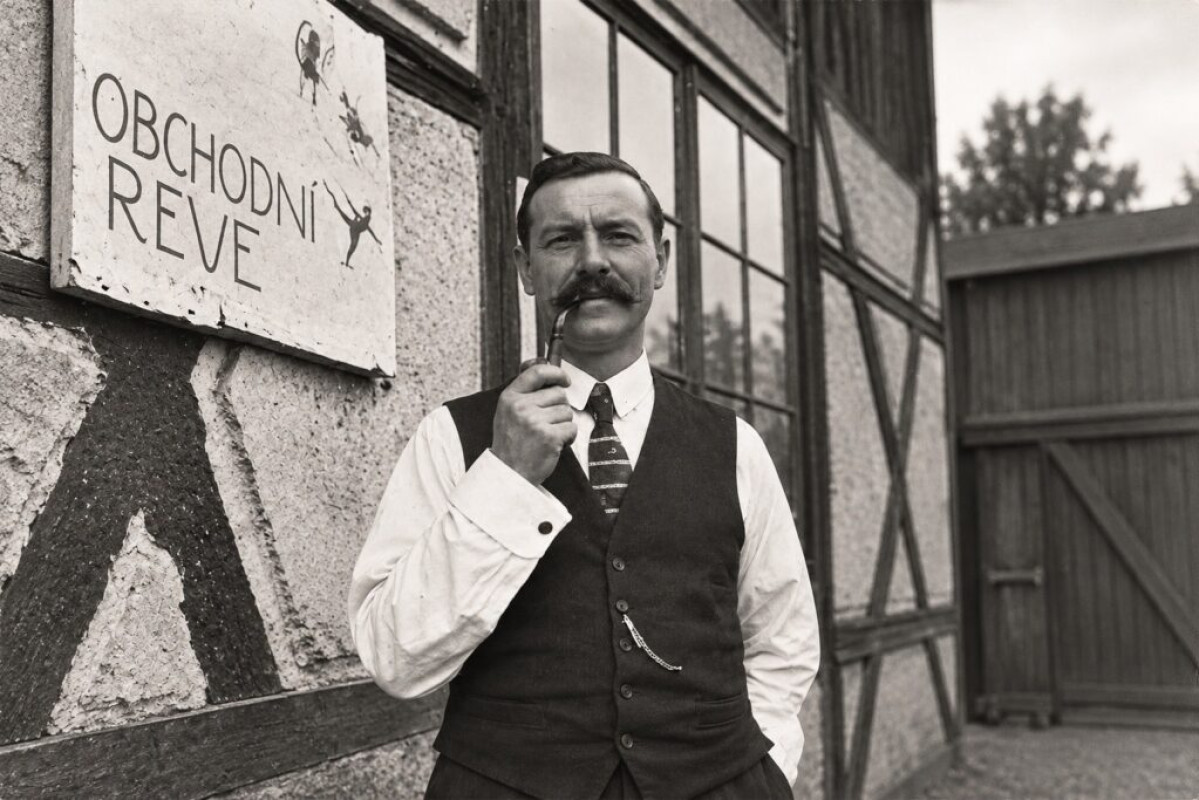 Johnny Madden. Skot, který změnil Slavii i český fotbal Johnny Madden. Skot, který změnil Slavii i český fotbal