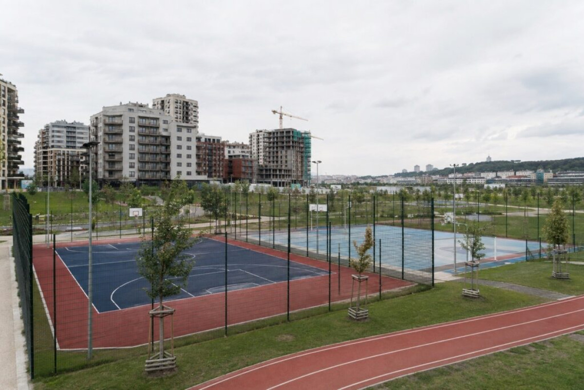 Nové čtvrti rostou. Ale kde budou jejich děti sportovat? Nové čtvrti rostou. Ale kde budou jejich děti sportovat?