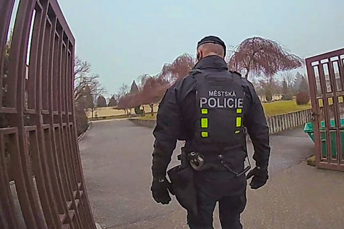 Městská policie dohlédne v období dušiček na městské hřbitovy