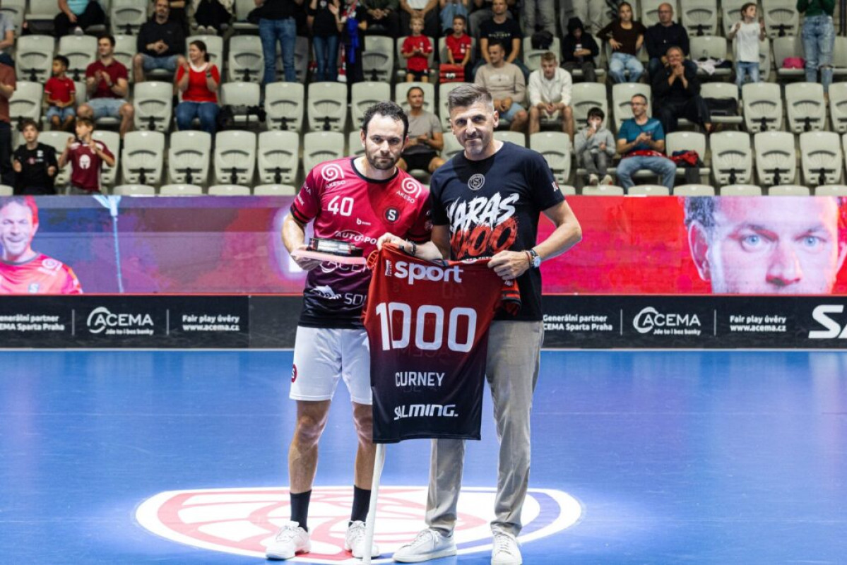 Unikátní moment. Jiří Curney dovršil metu 1000 bodů v základní části