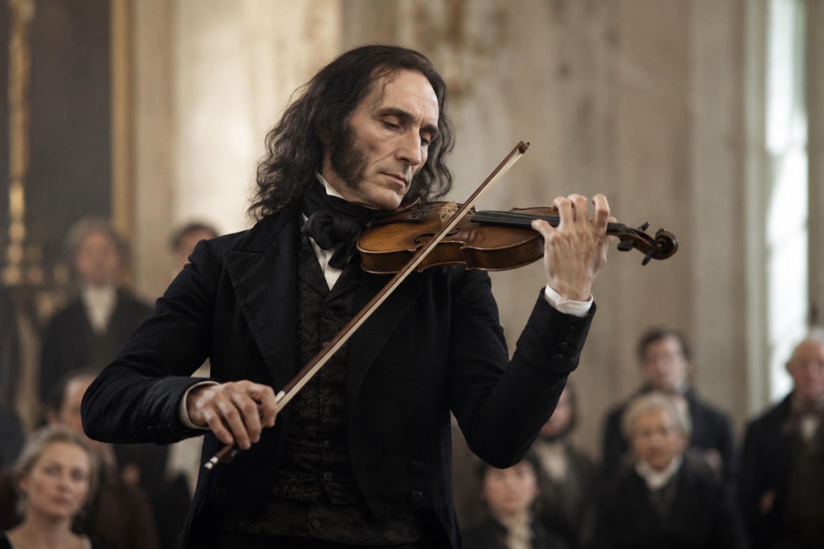 Paganini hrál tak neuvěřitelně, že ho považovali za ďáblova syna Paganini hrál tak neuvěřitelně, že ho považovali za ďáblova syna