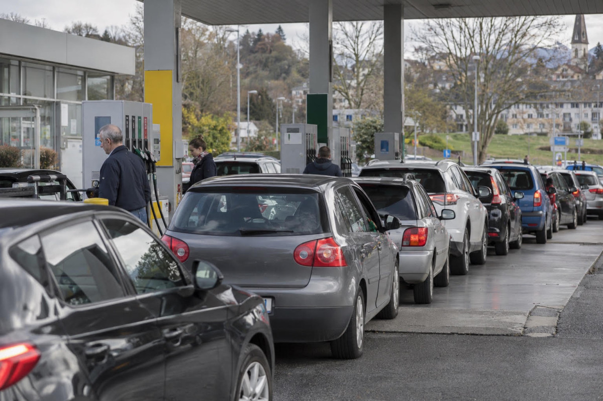 Evropě hrozí drahá nafta. Mezinárodní energetická agentura varuje Evropě hrozí drahá nafta. Mezinárodní energetická agentura varuje