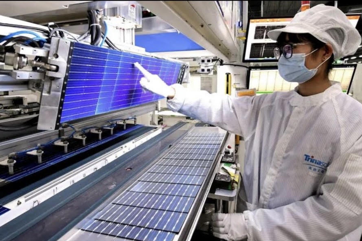 Čína chce omezit solární technologie. Evropa zůstává závislá Čína chce omezit solární technologie. Evropa zůstává závislá