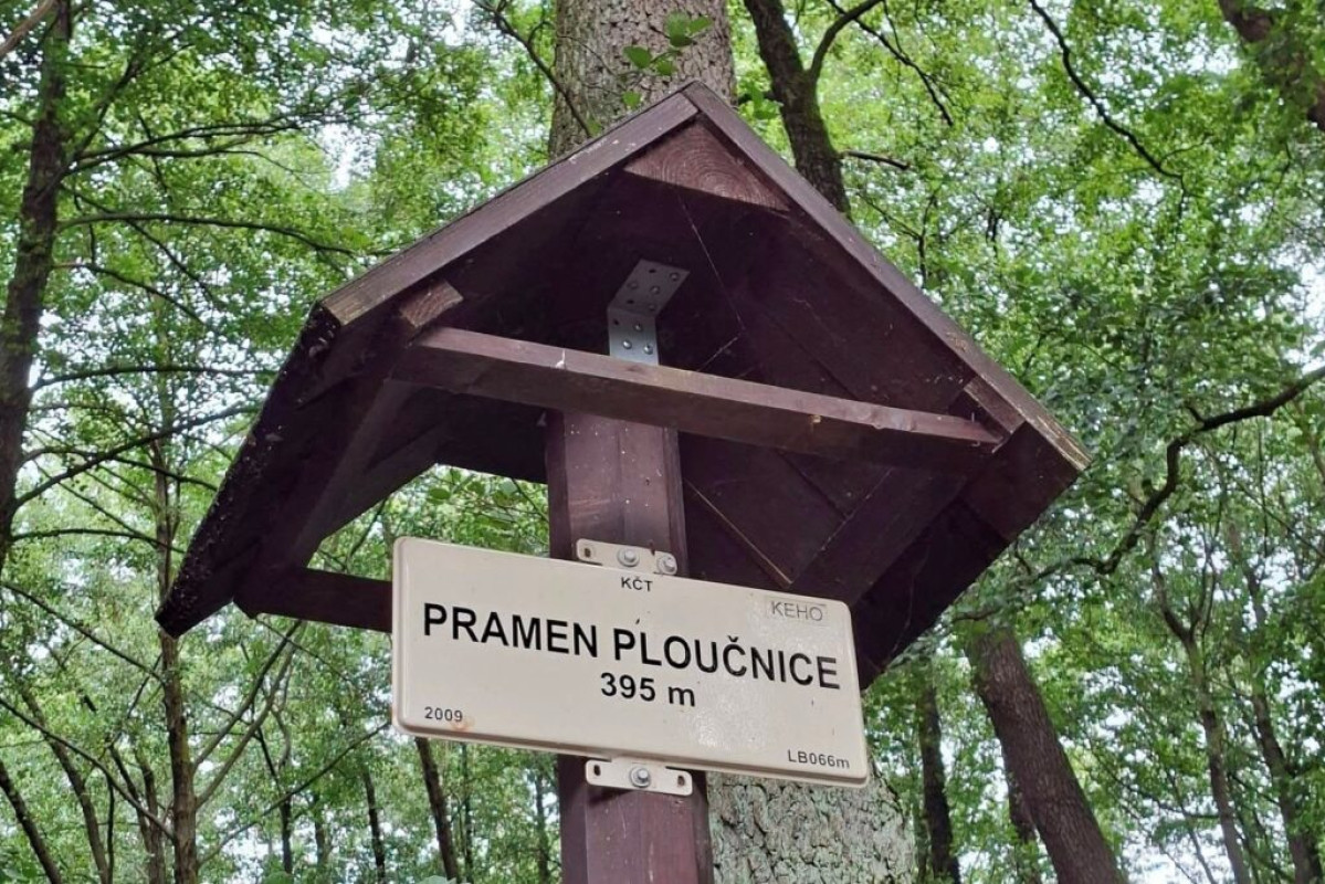 Pramen a Průrva Ploučnice nabízejí výlet krajinou Podralska Pramen a Průrva Ploučnice nabízejí výlet krajinou Podralska