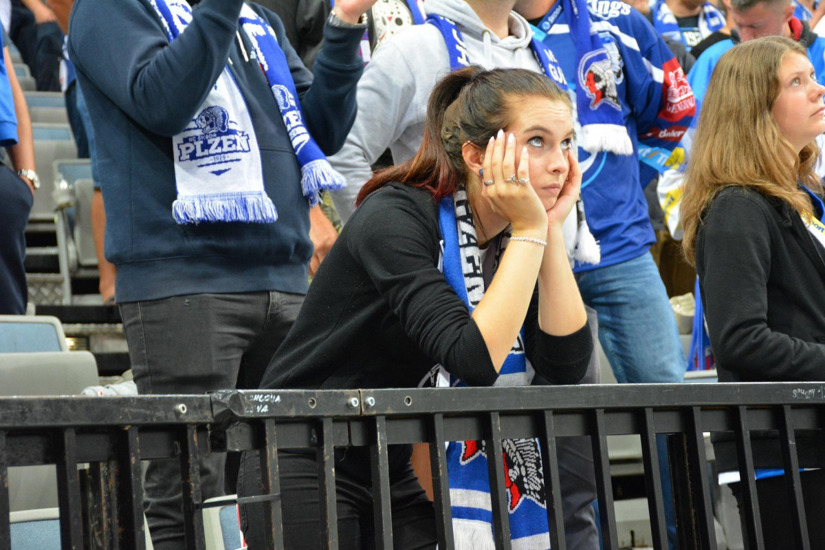 Kam 21. prosince 2025 za sportem? Na lední hokej, basketbal,  házenou a florbal