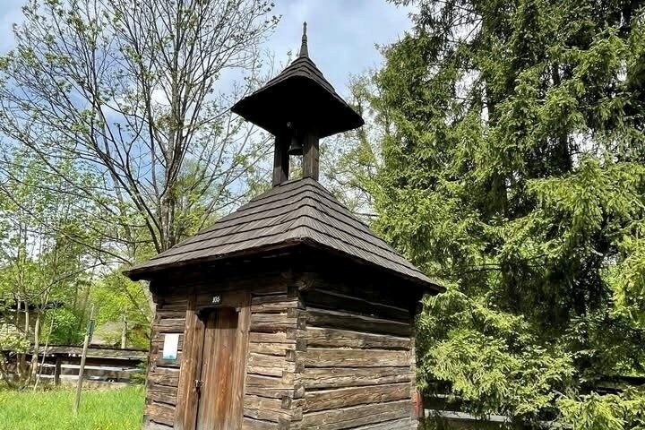 Rožnovský skanzen láká na historii i výšlap na rozhlednu