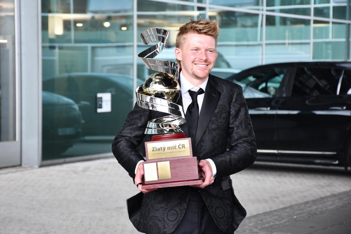 Pavel Šulc má nakročeno k obhajobě vítězství v anketě Zlatý míč 2025/2026
