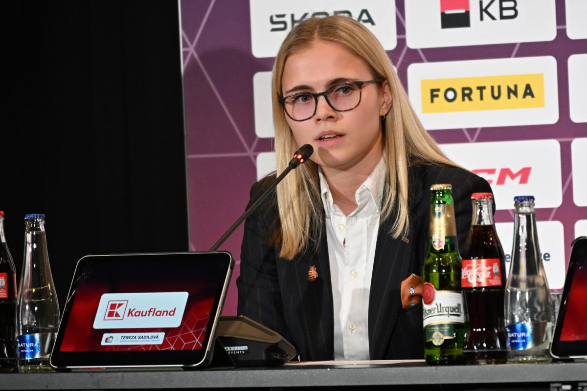 Moc by vás mrzelo, kdyby české hokejistky na ZOH  skončily hůře než hokejisté, třeba druhé? Zeptali jsme se Terezy Sadilové