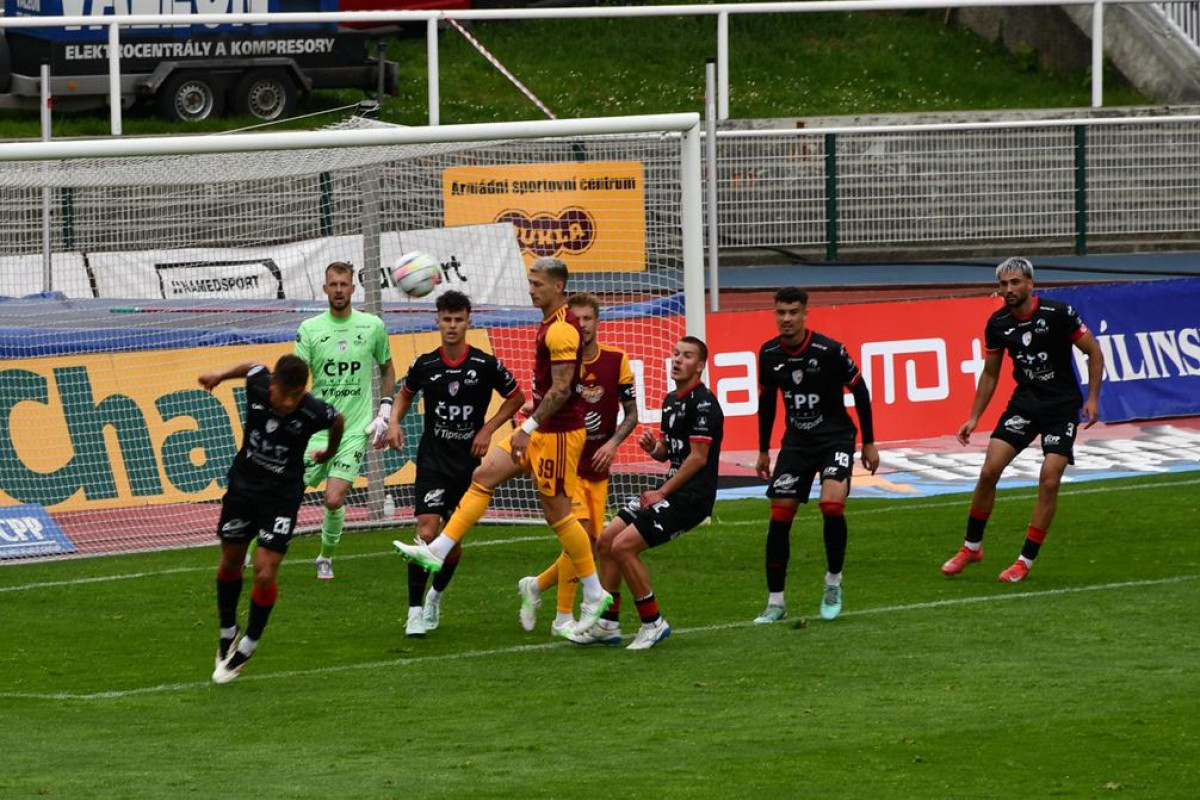 Kam 4. dubna 2026 za sportem? Na fotbal, lední hokej, volejbal, americký fotbal Kam 4. dubna 2026 za sportem? Na fotbal, lední hokej, volejbal, americký fotbal