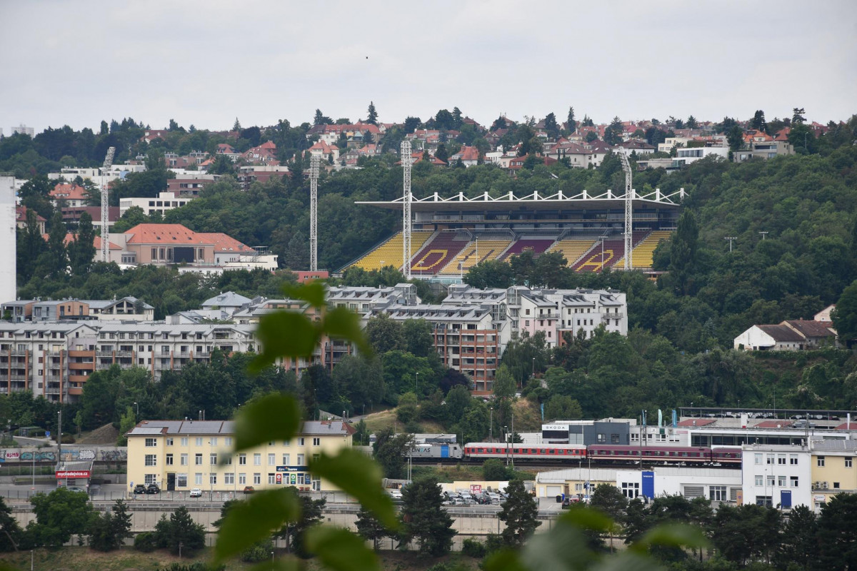 Kam 4. října 2025 za sportem? Na fotbal, lední hokej, házenou, basketbal a do ZOO Kam 4. října 2025 za sportem? Na fotbal, lední hokej, házenou, basketbal a do ZOO
