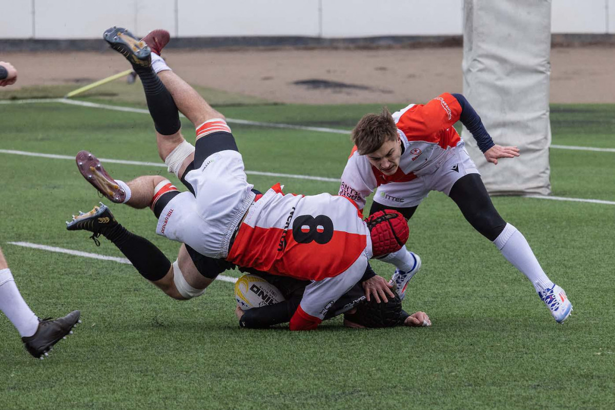 Fotografie z extraligového ragby Slavia Praha - Tatra 43:19 pořízené objektivy Jiřího Durdíka
