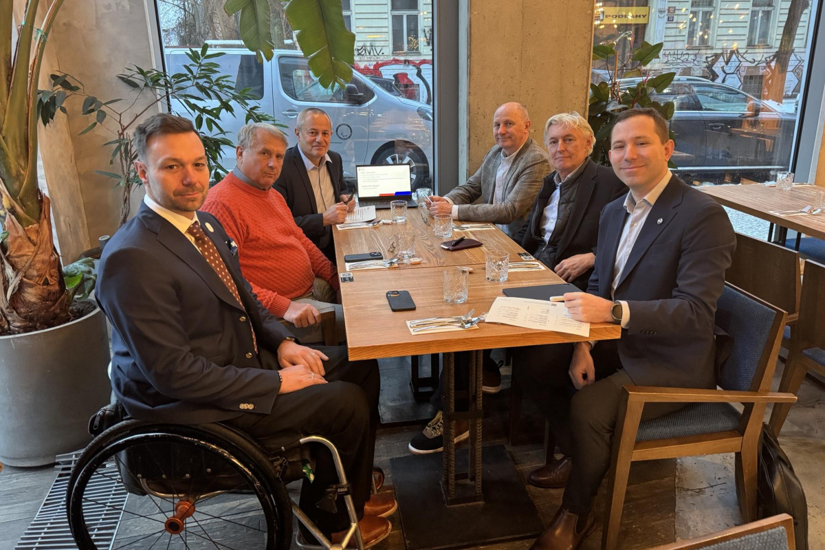 Setkání představitelů střešních organizací Setkání představitelů střešních organizací