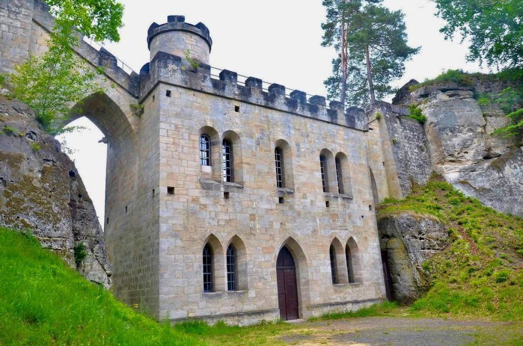 Skalní hrad Valdštejn: perla Hruboskalska v Českém ráji