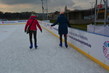 Kam 4. prosince 2022 za sportem? Hurá na prvoligový hokej, házenou, florbal nebo na brusle Kam 4. prosince 2022 za sportem? Hurá na prvoligový hokej, házenou, florbal nebo na brusle