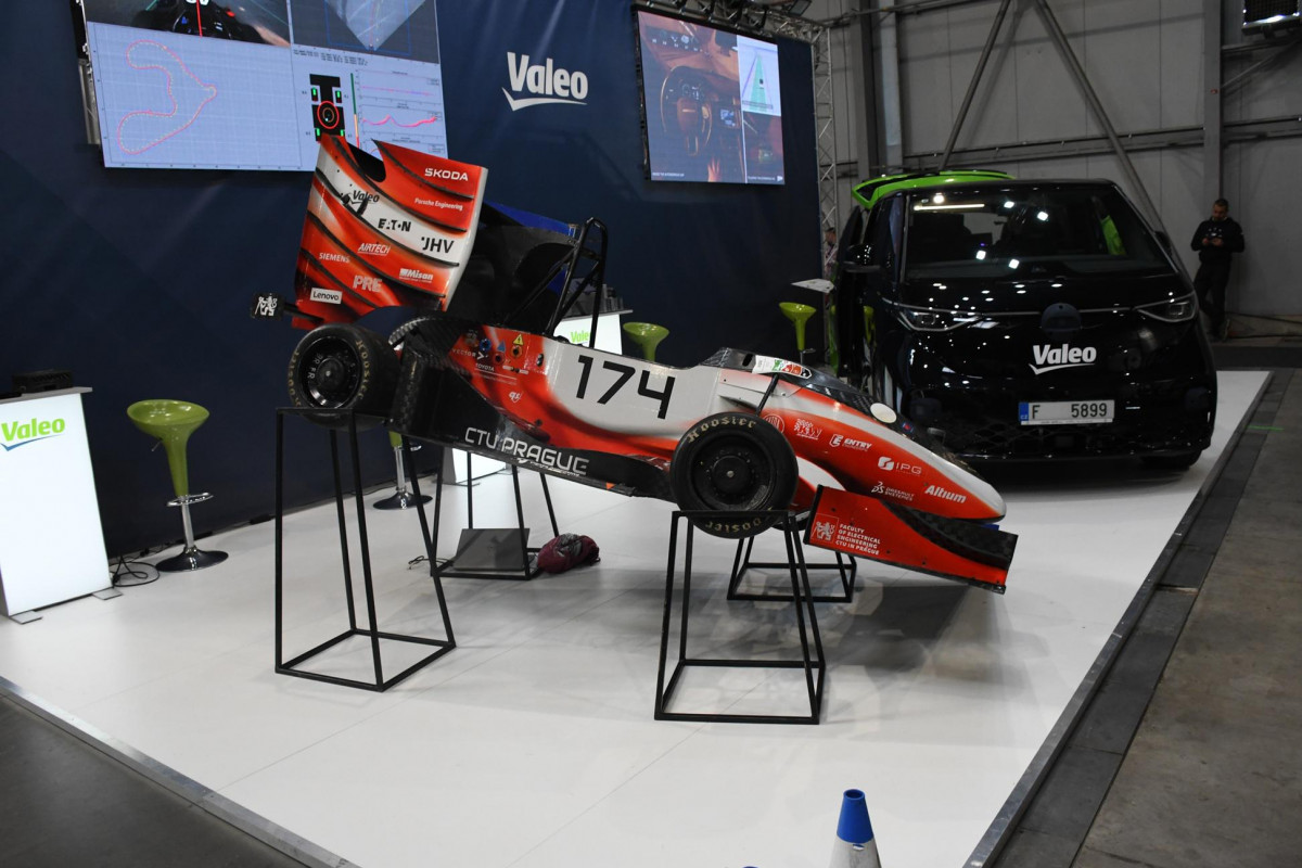 Hledali jsme na sedmém  ročníku veletrhu čisté mobility e-SALON sport a  volnočasové aktivy a našli je