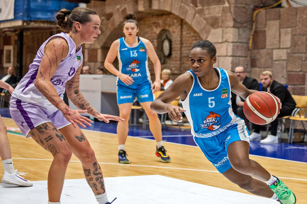 Utkání Slovanka - Trutnov 65:79  zaznamenané objektivy Miloše Březiny