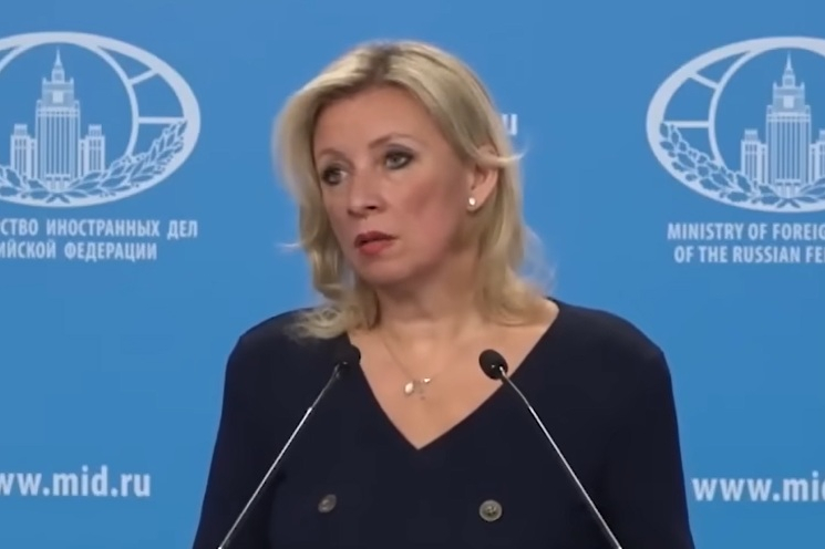 Zacharová k Evropské komisi: Pošleme jim raketu, ať opustí Zemi!