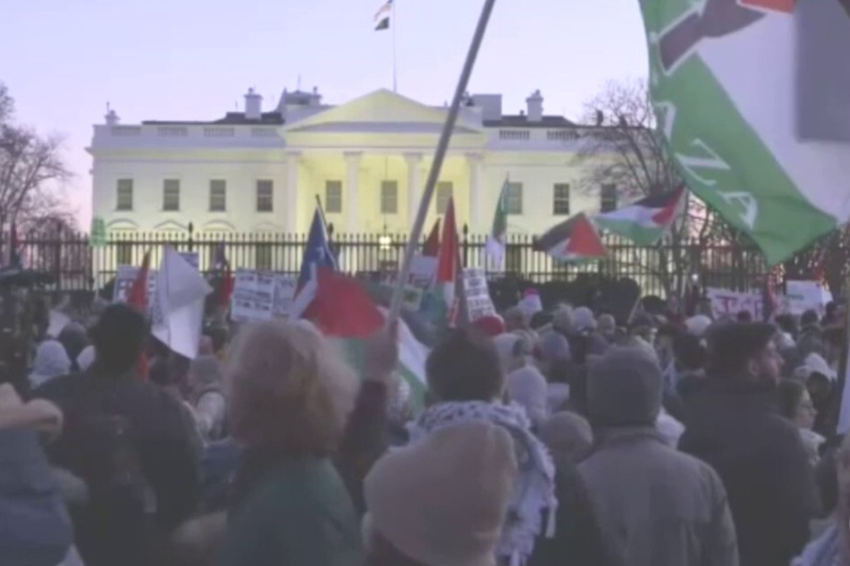 Propalestinské protesty u Bílého domu: Zaměstnanci byli evakuováni