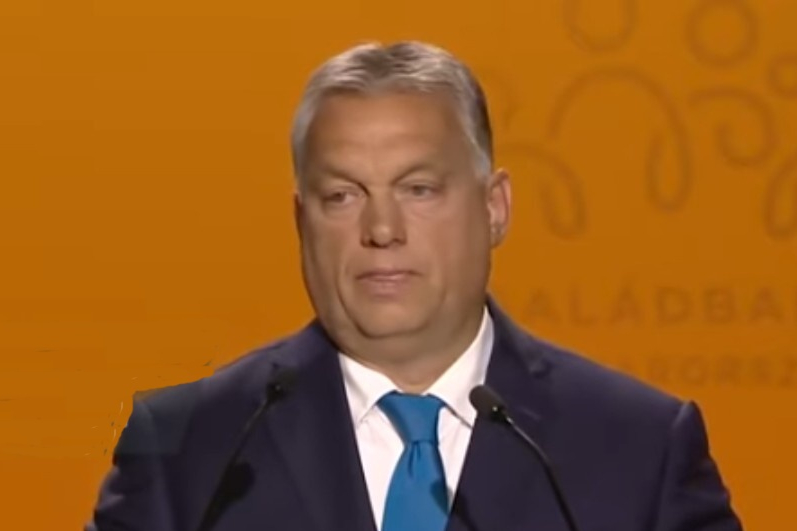 Orbán: Schulz „útočí“ na Maďarsko za nevyřízené účty s migranty