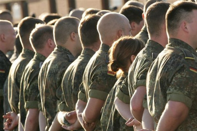 Evropa se ozbrojuje… protože nemůže vést sama válku