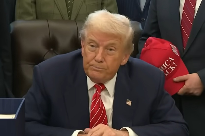 Trump: Příměří trvalo od neděle do neděle. A Putin dodržel své slovo