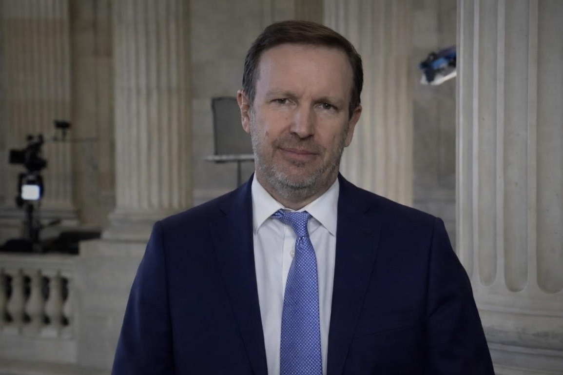 Proč USA válčí s Íránem? Senátor Murphy mluví o tlaku Izraele