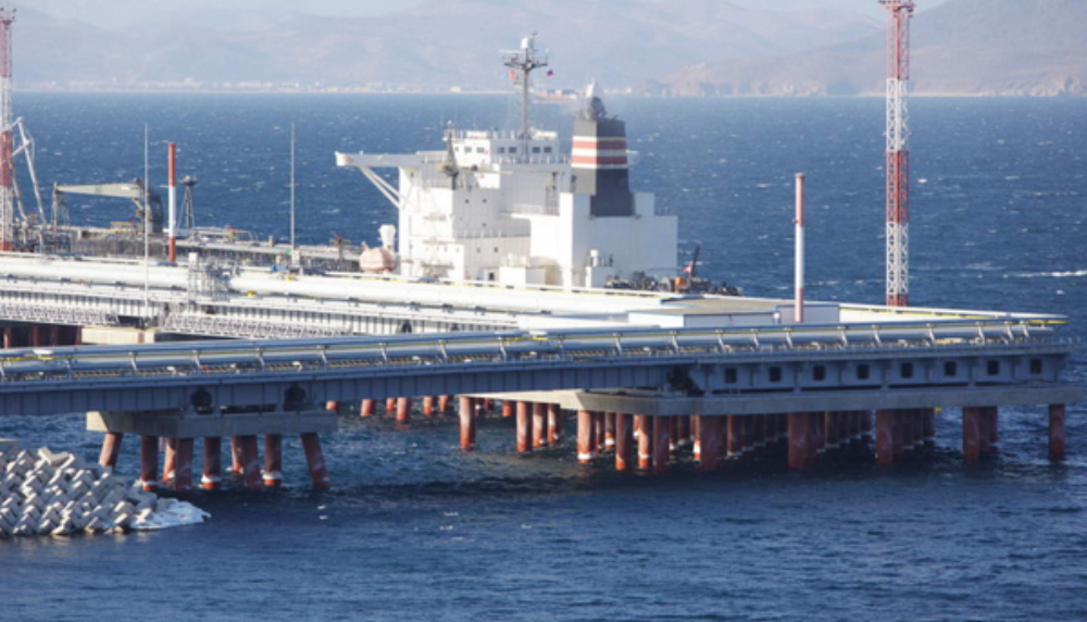 Šokující rozhodnutí z Bruselu:  Rusko může přepravovat ropu