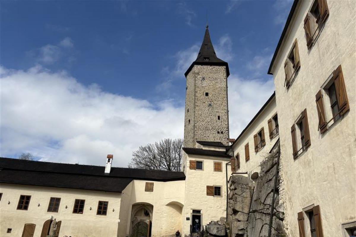 Hrad Roštejn zahajuje sezónu 2026 na Velký pátek Hrad Roštejn zahajuje sezónu 2026 na Velký pátek