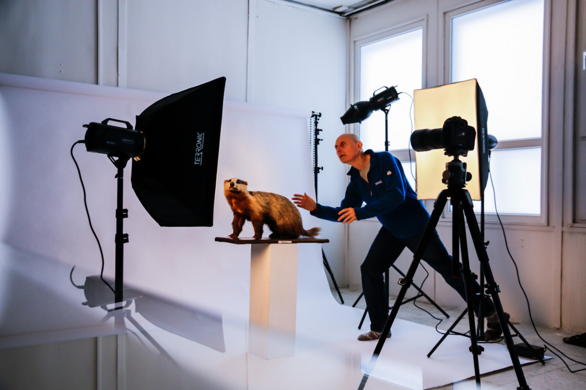 V jesenickém muzeu digitalizuje sbírky světoznámý fotograf V jesenickém muzeu digitalizuje sbírky světoznámý fotograf