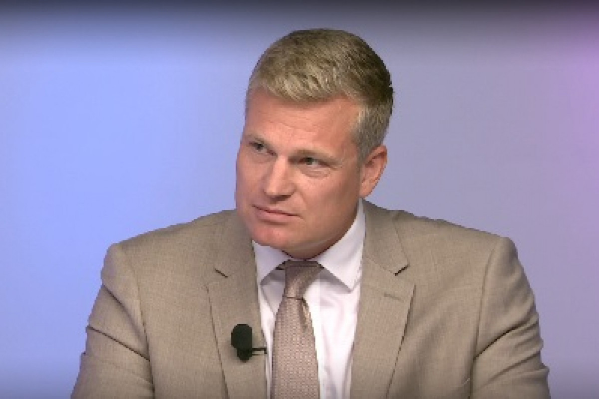 Motoristé sobě se zmítají v krizi. Turek, sněm a pád důvěry
