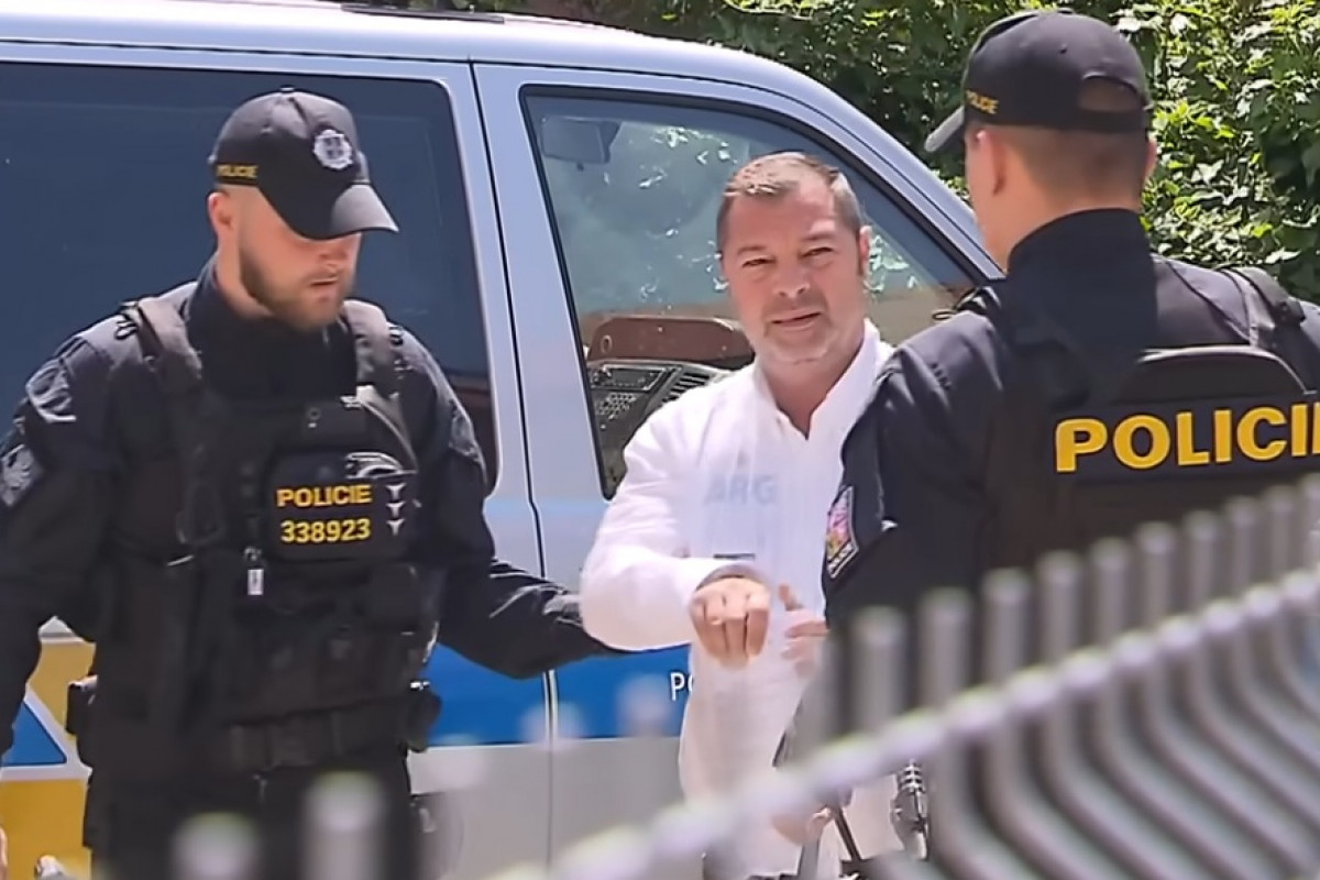 Pět milionů za ticho. Jak se zrodila korupční aféra Dozimetr Pět milionů za ticho. Jak se zrodila korupční aféra Dozimetr