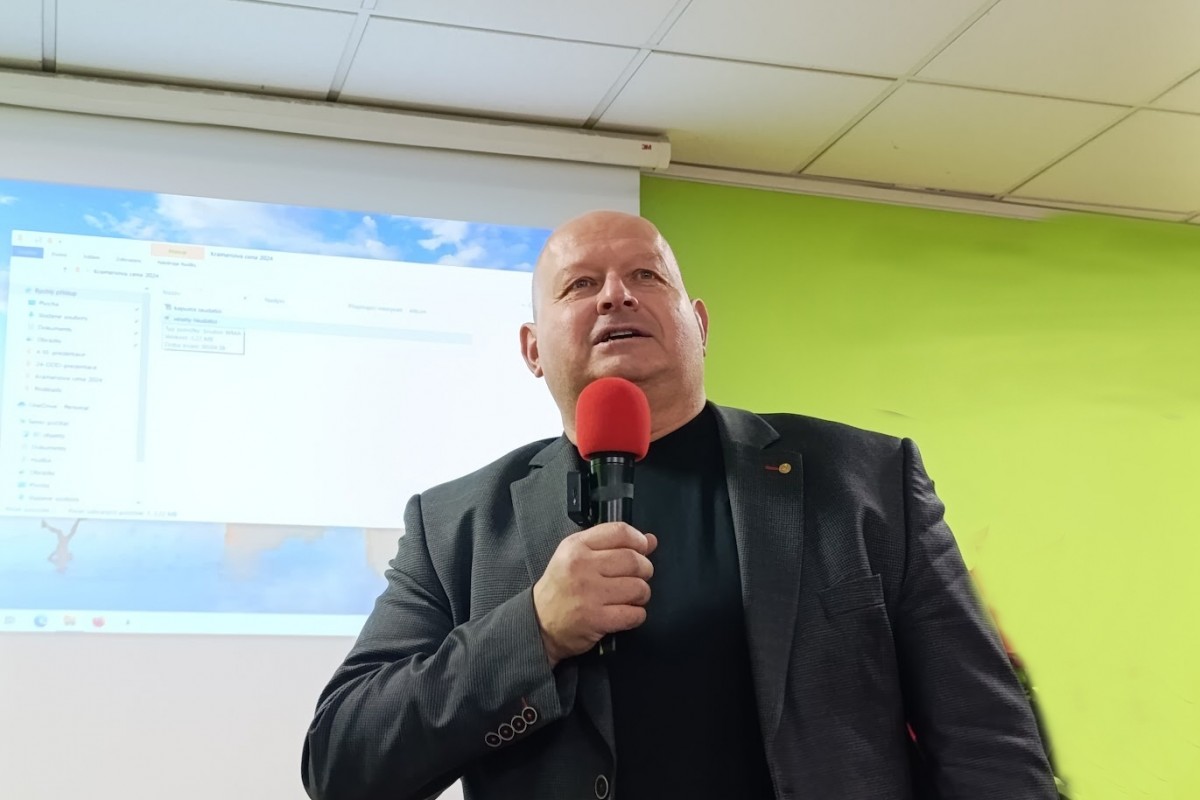 Štefec: Jak je to s „neplněním" závazku ČR vůči NATO