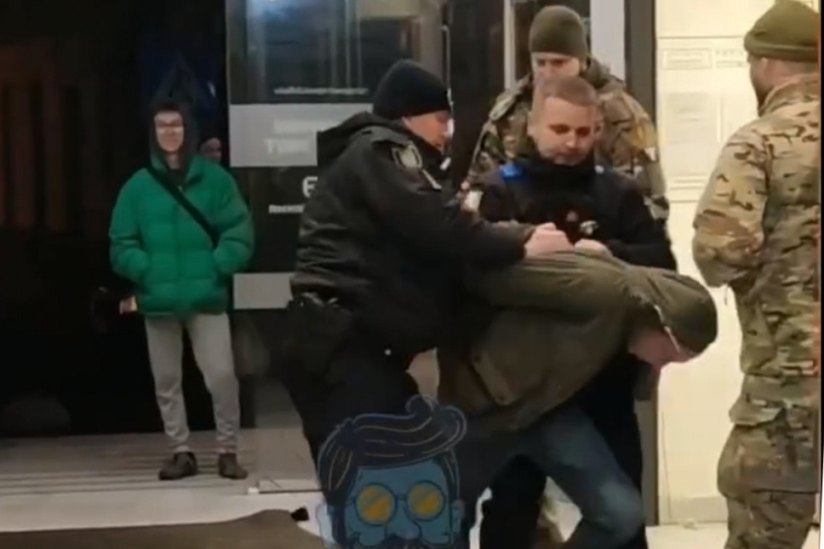 Ukrajina: Zaměstnanci TCC útočí a "sbírají dobrovolníky"