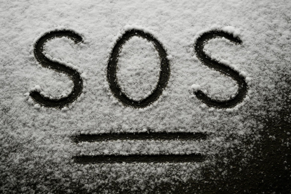 SOS: Signál, který změnil svět tísňového volání SOS: Signál, který změnil svět tísňového volání