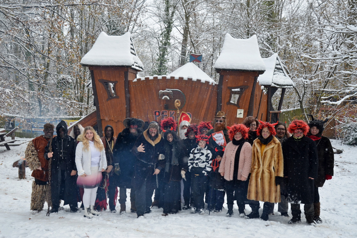 Čertovský rej v děčínské zoo: Podaří se dětem najít kouzelné uhlíky?