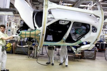 Růst průmyslu v červnu táhly hlavně automobily Růst průmyslu v červnu táhly hlavně automobily