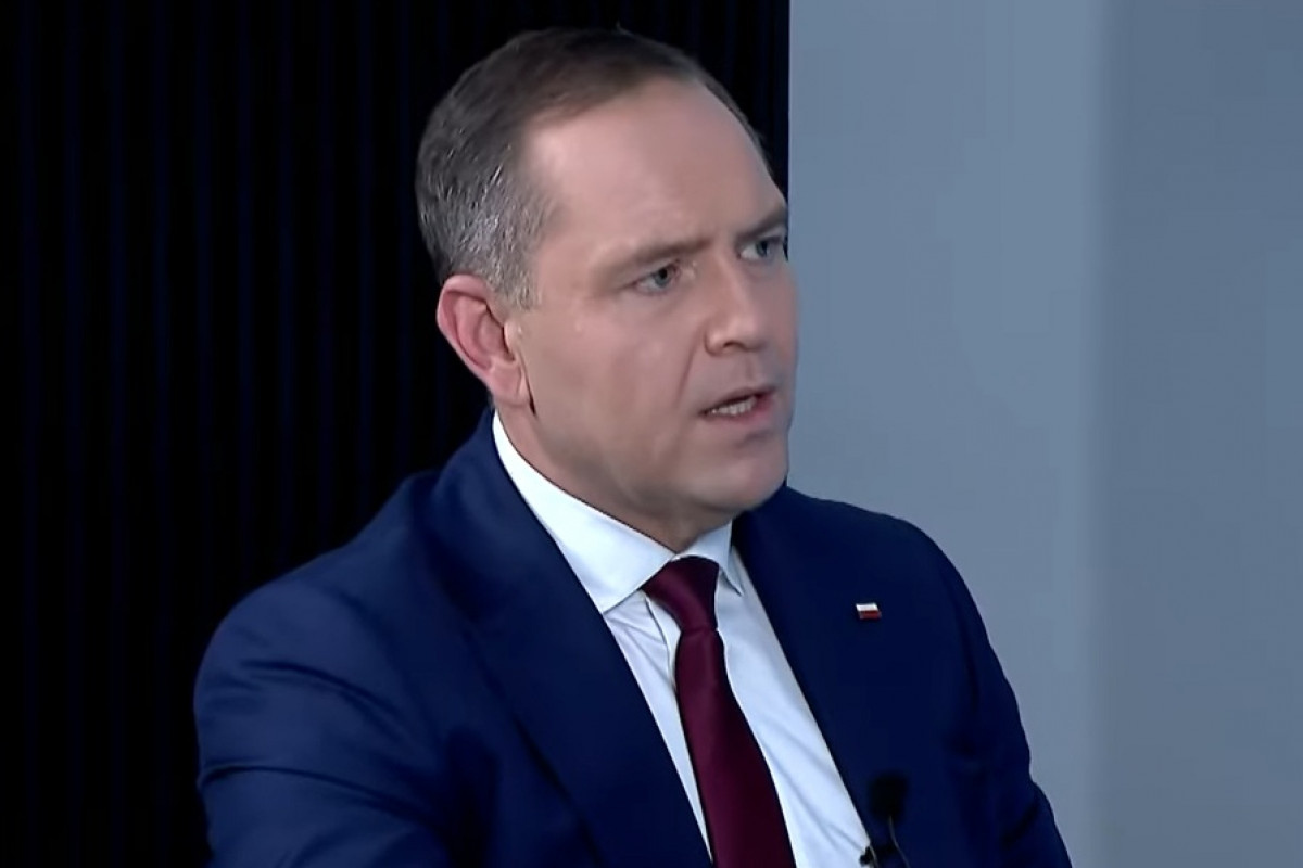 V Polsku vede v prezidentských volbách podle odhadů Nawrocki