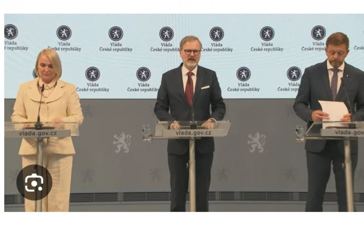 Pozor chlapi, přijedou kontraši! Pozor chlapi, přijedou kontraši!