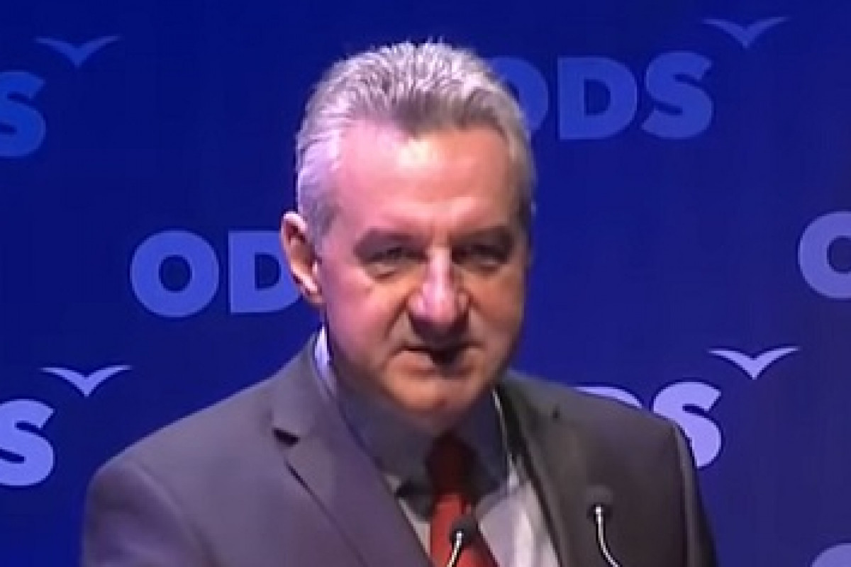 Útoky vládního ex-cenzora jsou hanebné, míní Zahradil Útoky vládního ex-cenzora jsou hanebné, míní Zahradil