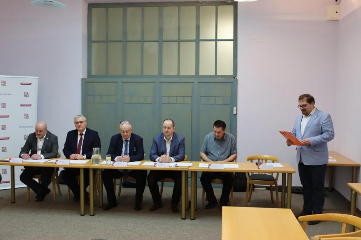 Odborníci sledují zhoršující se technický stav železničního mostu