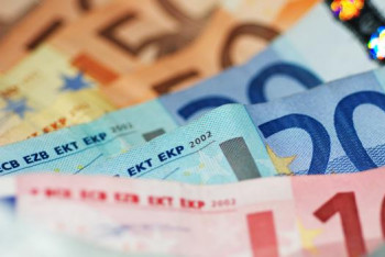 Euro atakuje devítiměsíční maximum Euro atakuje devítiměsíční maximum