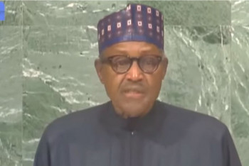 Prezident Nigérie: V Africe se objevují zbraně dodávané Západem Ukrajině Prezident Nigérie: V Africe se objevují zbraně dodávané Západem Ukrajině