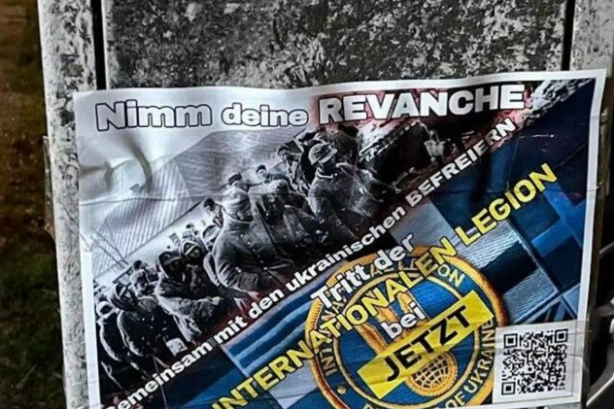 „Pomsta.“ V Berlíně se objevily letáky vyzývající Němce k boji na Ukrajině